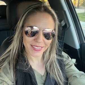 Meet your Posher, Ashley